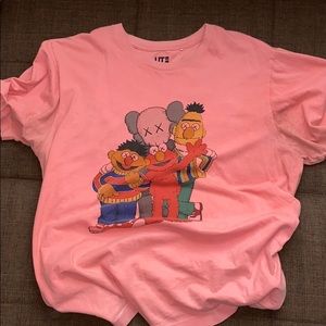 Uni kaws t shirt